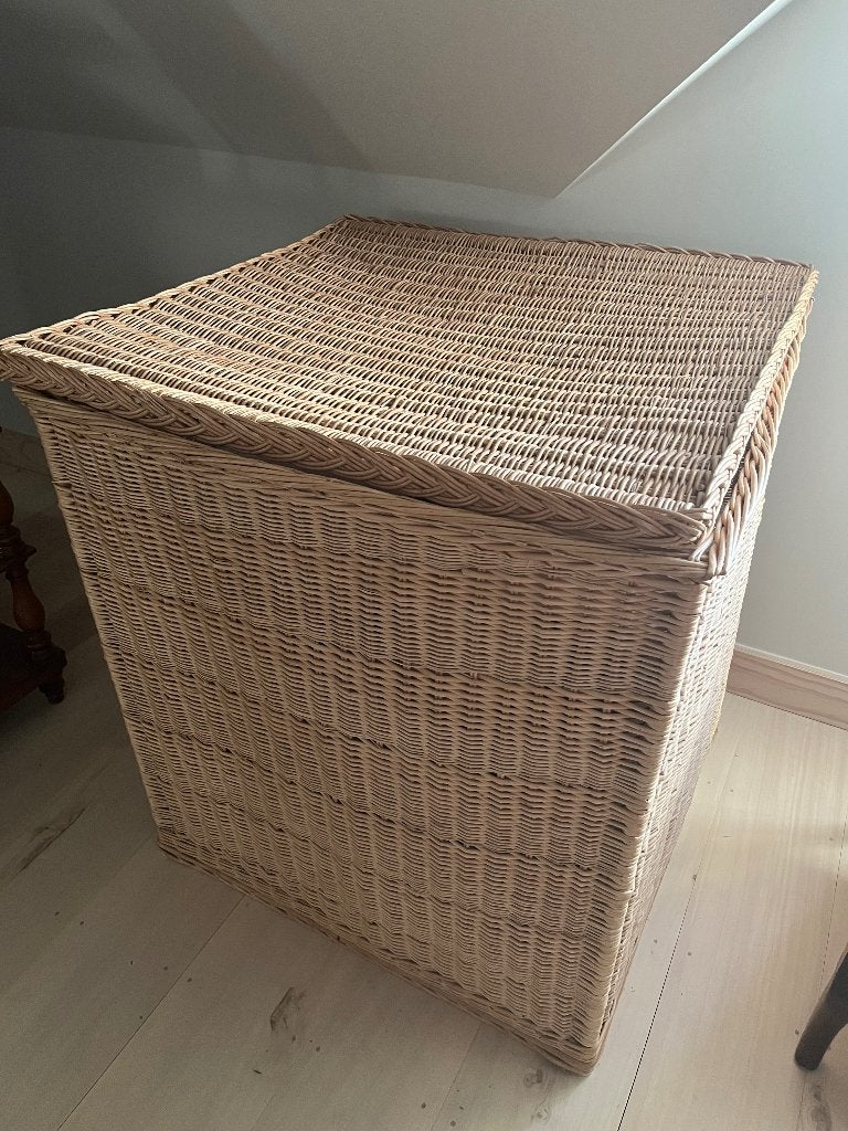 Reuze rieten opbergmand met deksel, Ophalen, Mand, Vierkant, Zo goed als nieuw