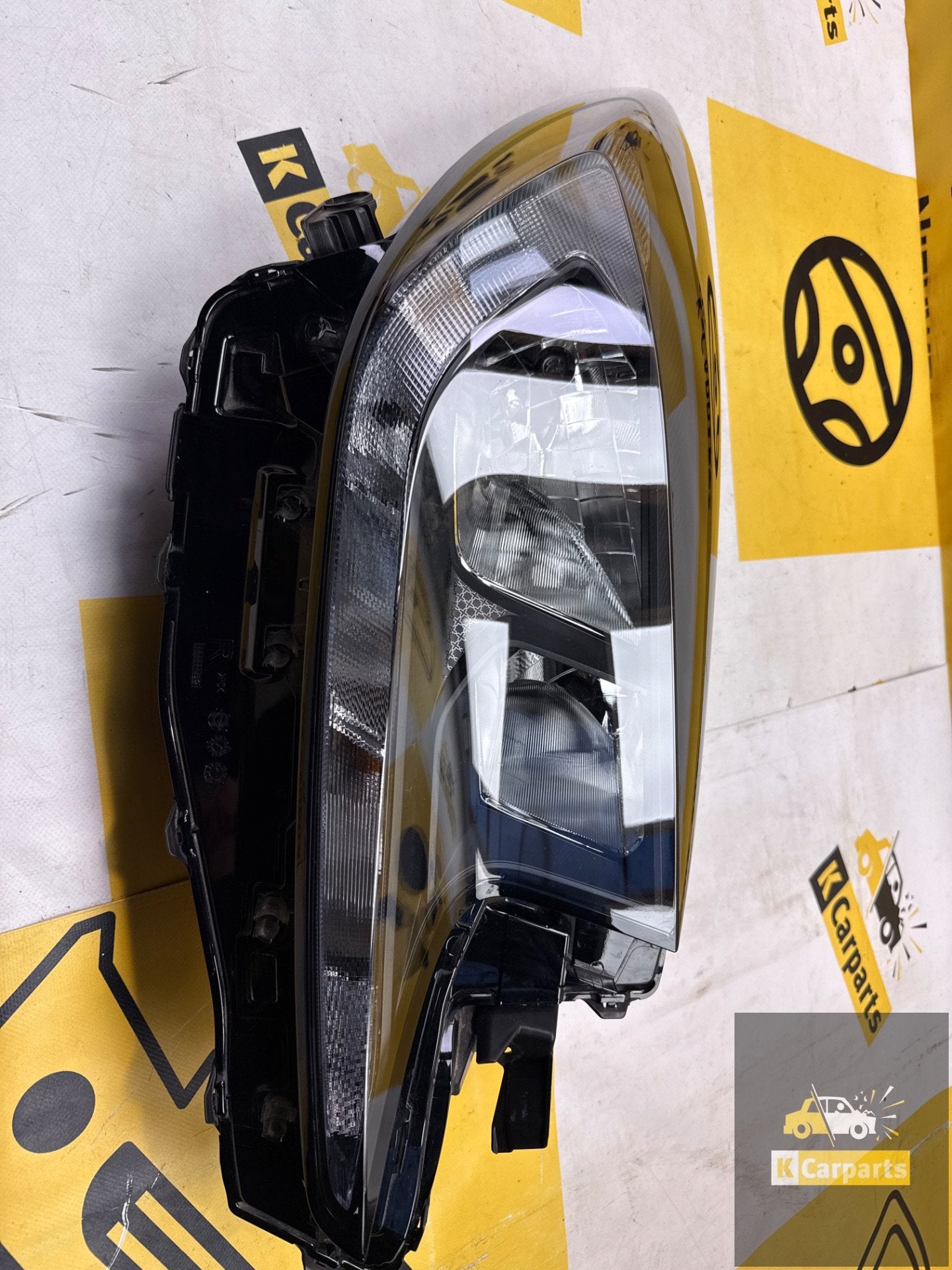 Toyota Aygo X Rechts voor koplamp origineel 2022-Heden, Info@toyota.co.jp, Gebruikt, Toyota Motor Corporation, Toyota-Cho 1
471-8571  Toyota City