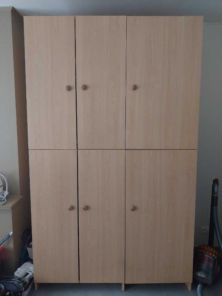 Gratis kleerkast (zelf af te breken bij ophalen), Huis en Inrichting, Kasten | Kleerkasten, Ophalen, Met deur(en), Gebruikt, 100 tot 150 cm