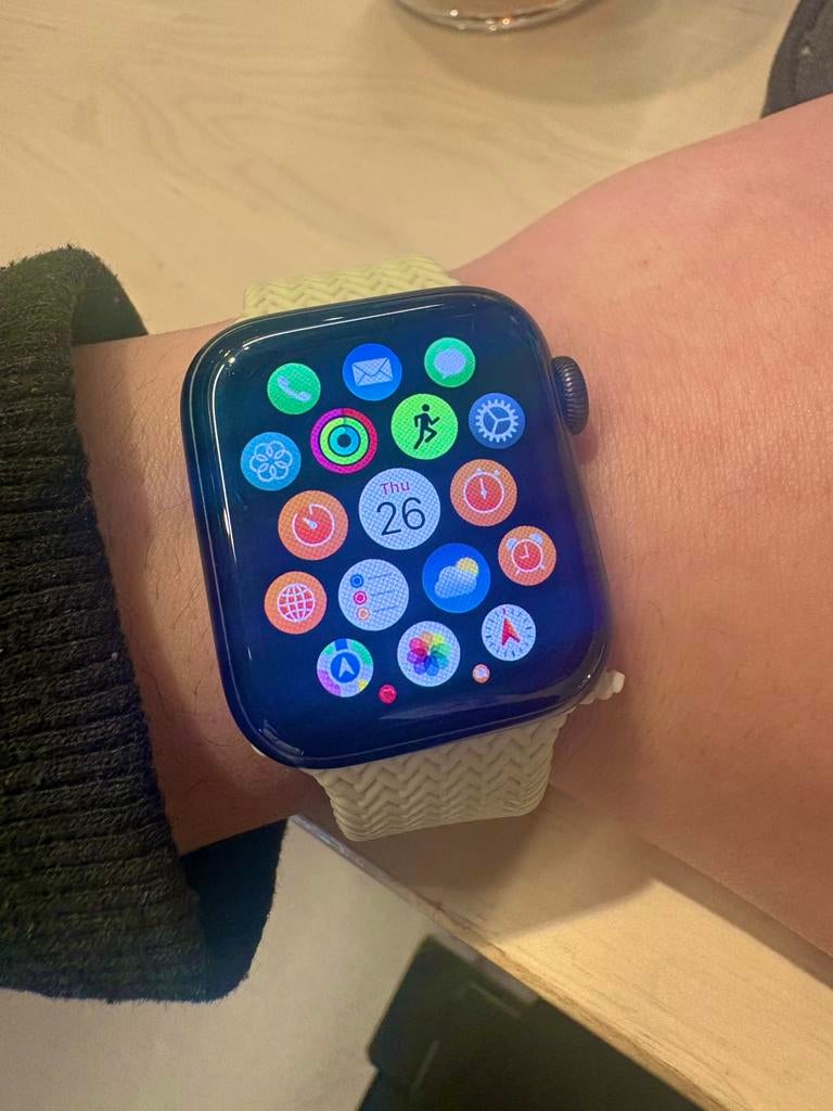 Apple Watch SE (batterij 93%), Ophalen of Verzenden, Conditie, Zo goed als nieuw