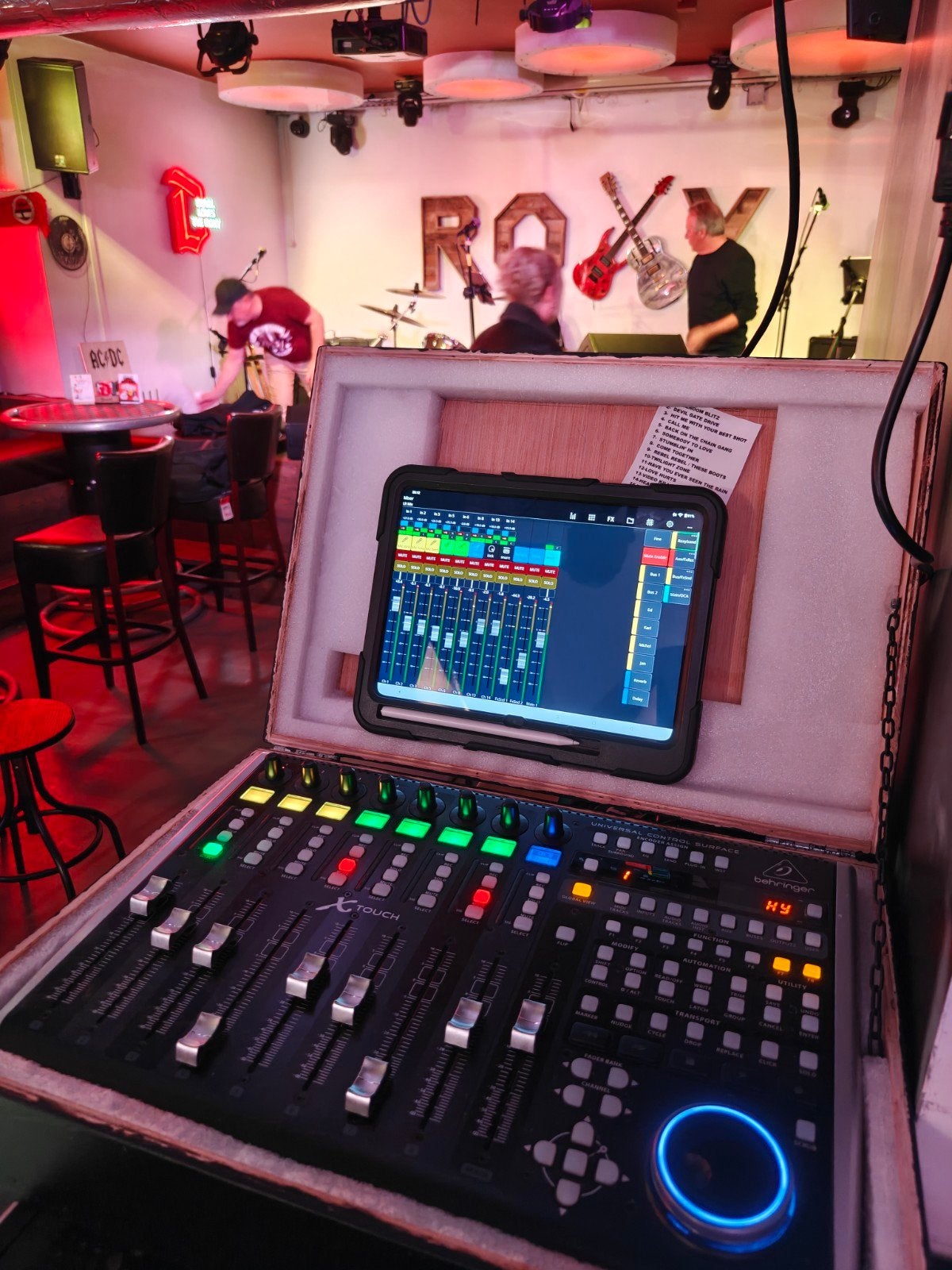 Behringer x-touch, Collections, Machines | Autre, Enlèvement ou Envoi, Comme neuf