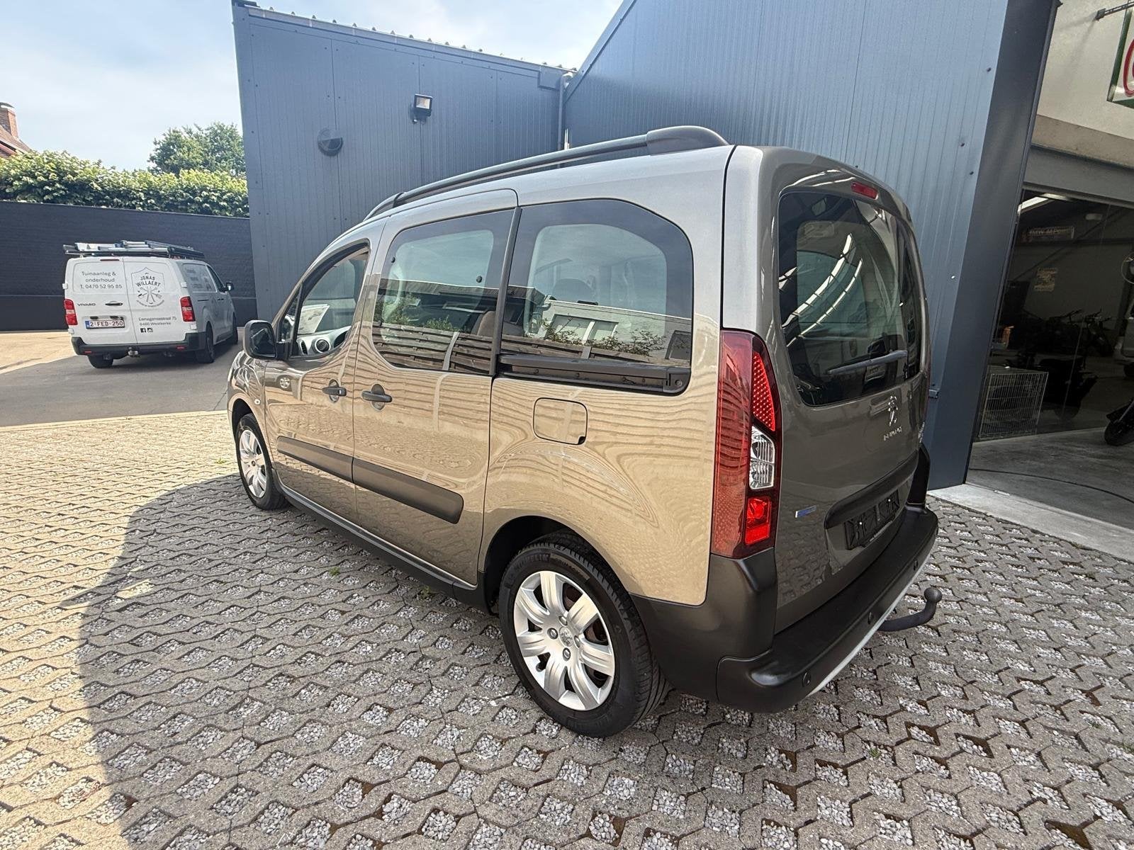 Peugeot Partner Benzine - XTR uitvoering, Auto's, Voorwielaandrijving, Gebruikt, Euro 6, Bedrijf