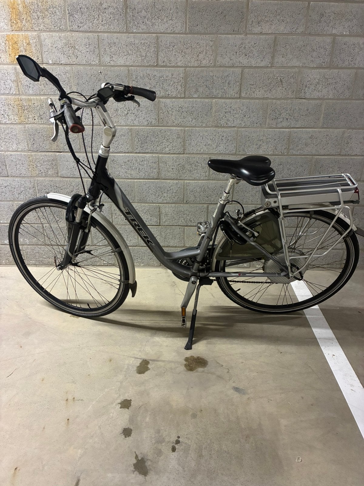 Elektrische fiets TREK in uitstekende conditie, Fietsen en Brommers, Ophalen, Zo goed als nieuw