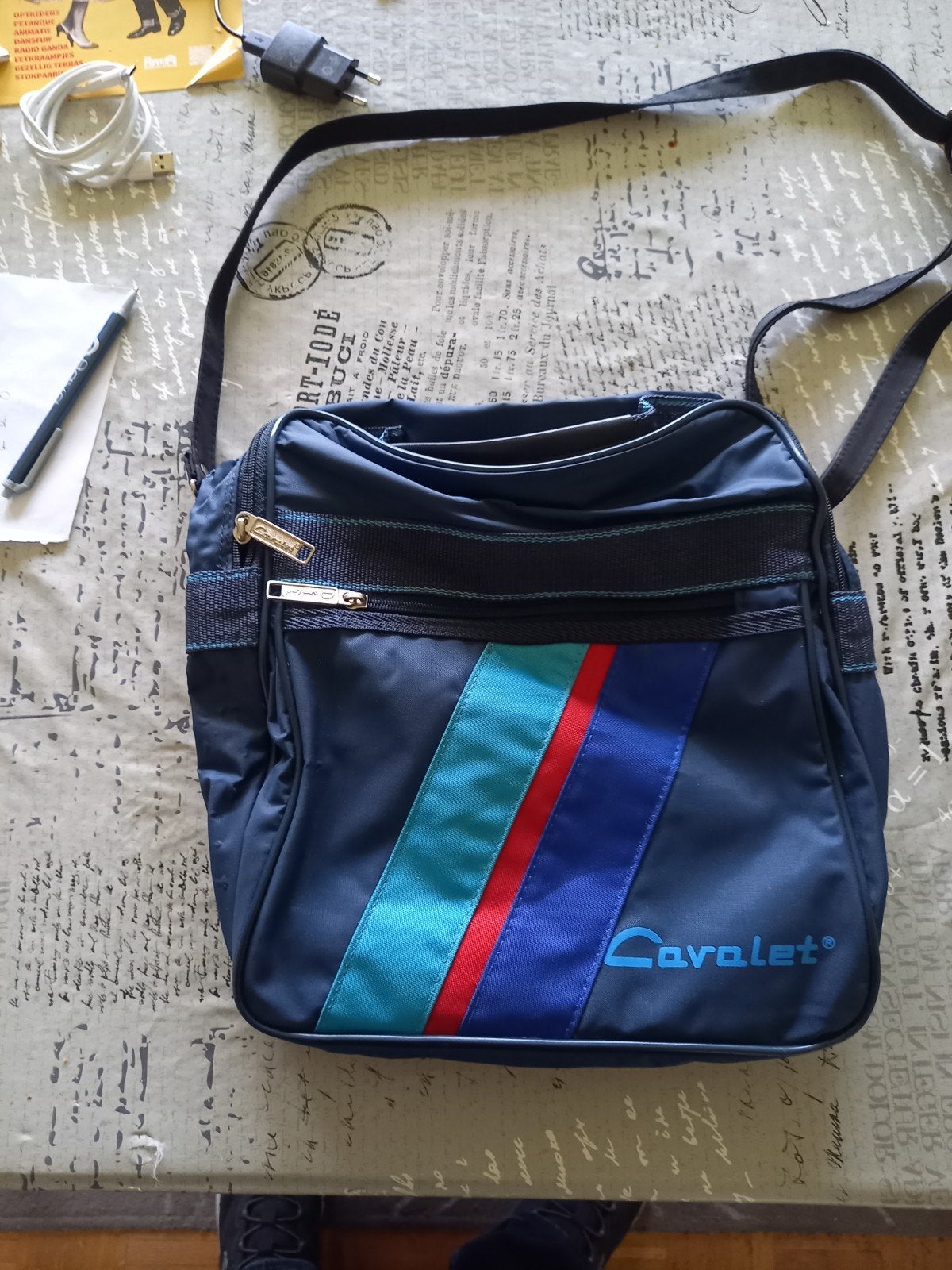 mannetas te koop merk cavarot vinteys, Bijoux, Sacs & Beauté, Enlèvement, Utilisé, Bleu, Autres marques