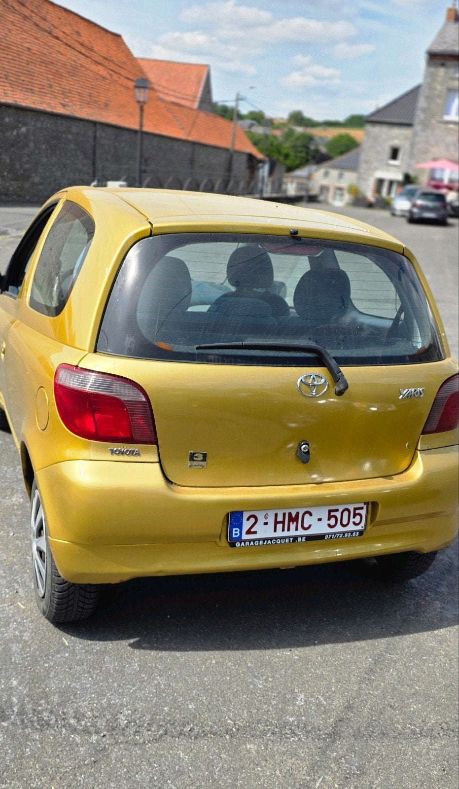TOYOTA YARIS ET FEUILLE ROSE, Autos, Achat, Boîte manuelle, Bleu, Berline
