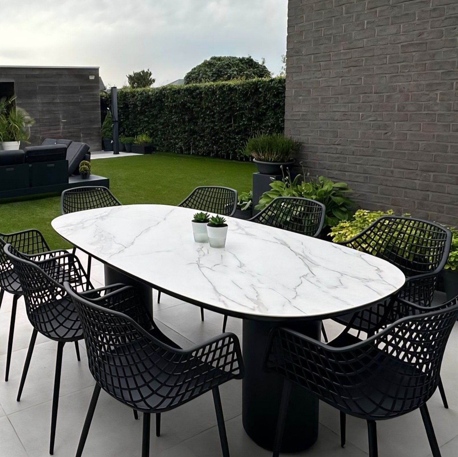Nagelnieuwe Design tuintafel in Calacatta volkeramiek, Enlèvement