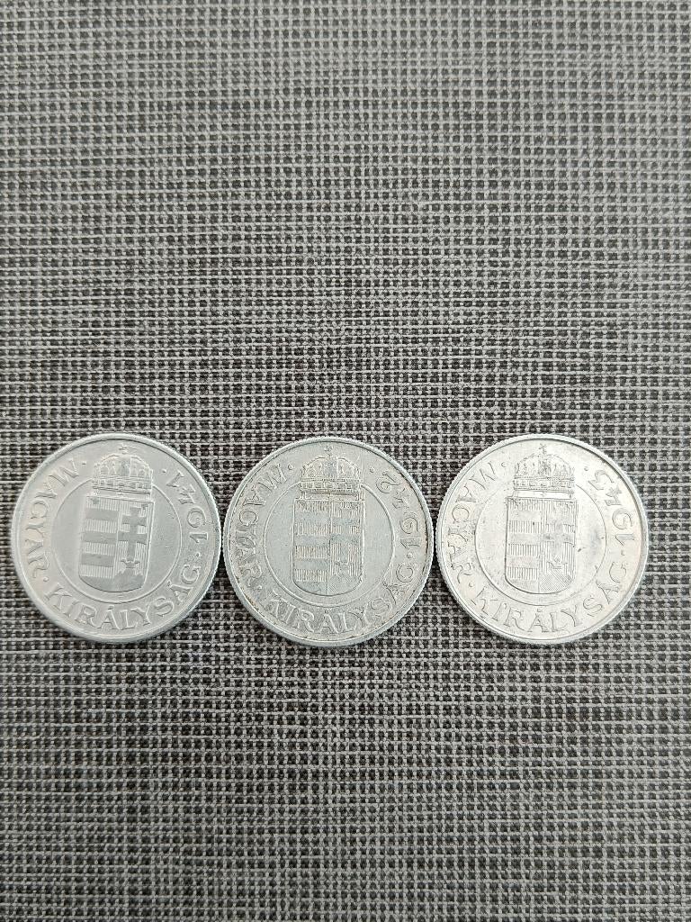 Hongarije. 2 Pengö van 1941 + 1942 + 1943., Postzegels en Munten, Ophalen of Verzenden, Hongarije, Losse munt