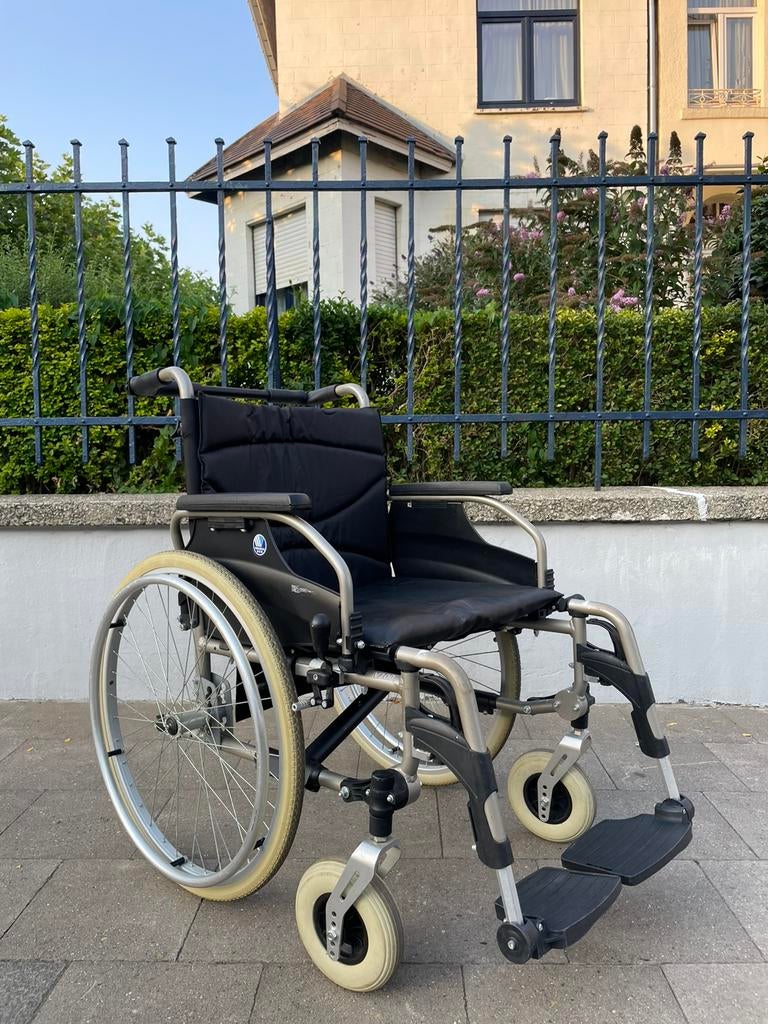 Vermeiren V 200 opvouwbare rolstoel nieuwstaat, Diversen, Ophalen of Verzenden, Inklapbaar, Zo goed als nieuw, Handbewogen rolstoel