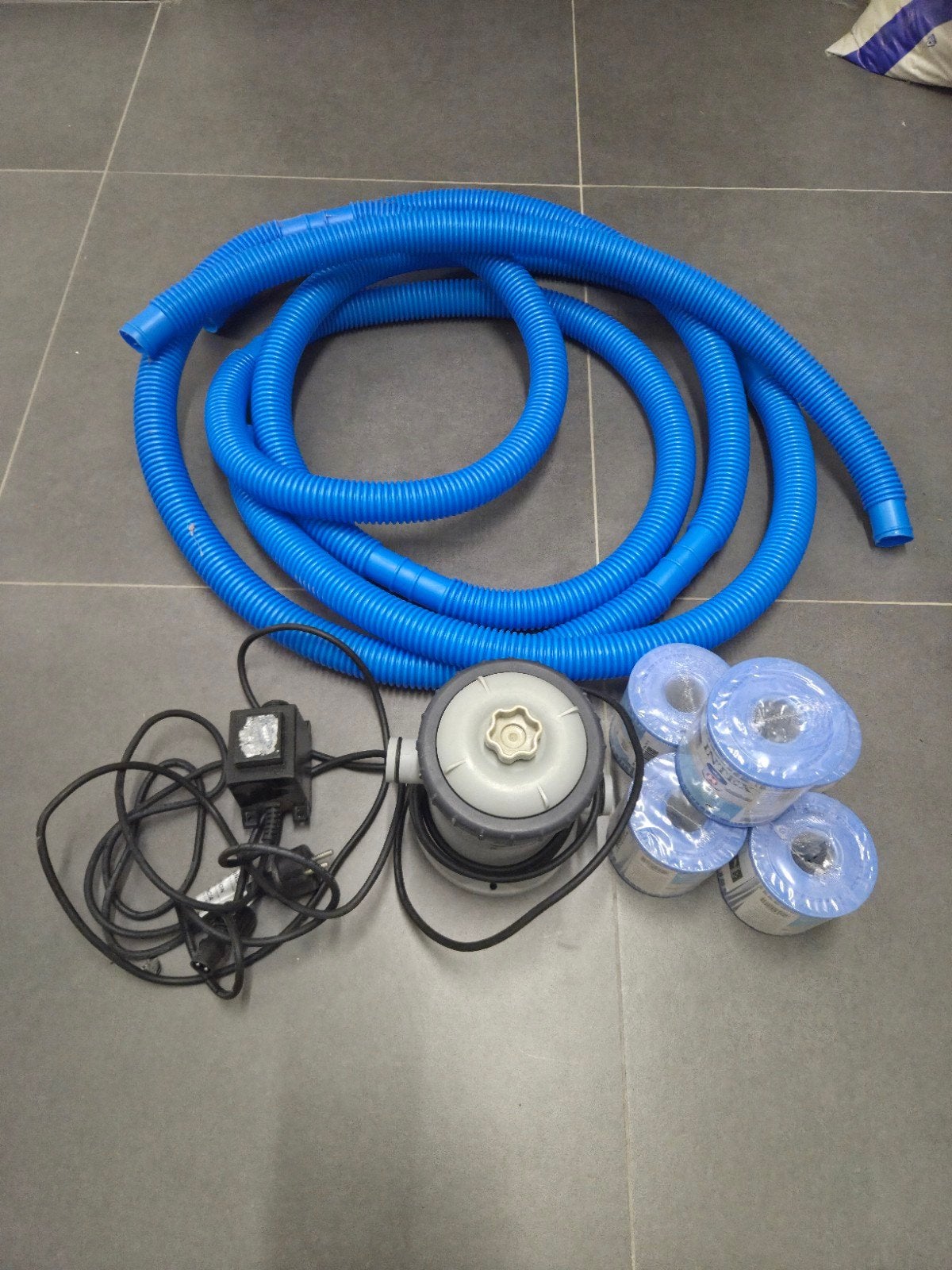 Intex pomp 6m buis+1m buis + 5x nieuwe filter, Ophalen, Filter