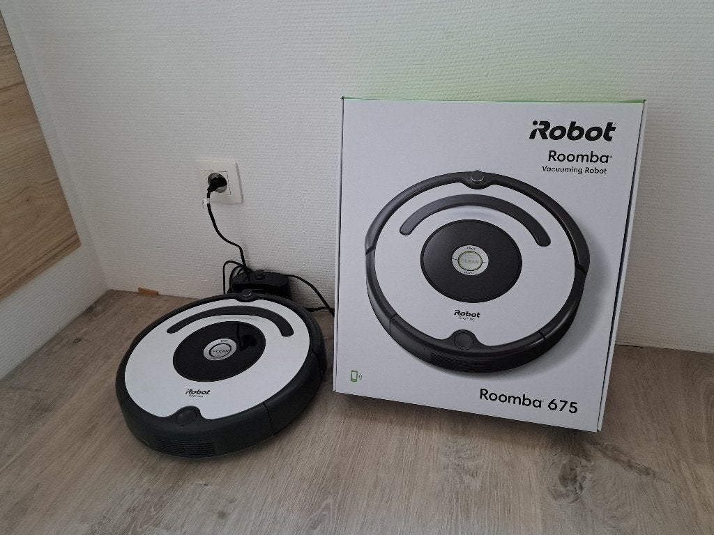 iRobot Roomba 675 stofzuigerrobot, Elektronische apparatuur, Ophalen, Gebruikt, IRobot, Reservoir
