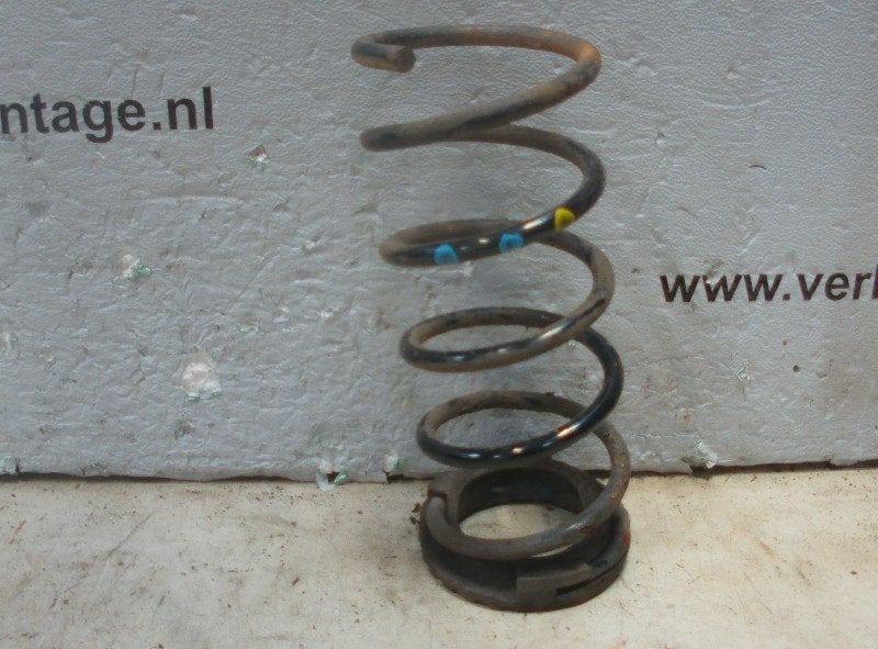 RESSORT DE SUSPENSION ARRIERE Ford Ka II (01-2008/05-2016), Henry-Ford-Straße  1
50735  Köln, DE, Ford-Werke GmbH, Kunden@ford.com