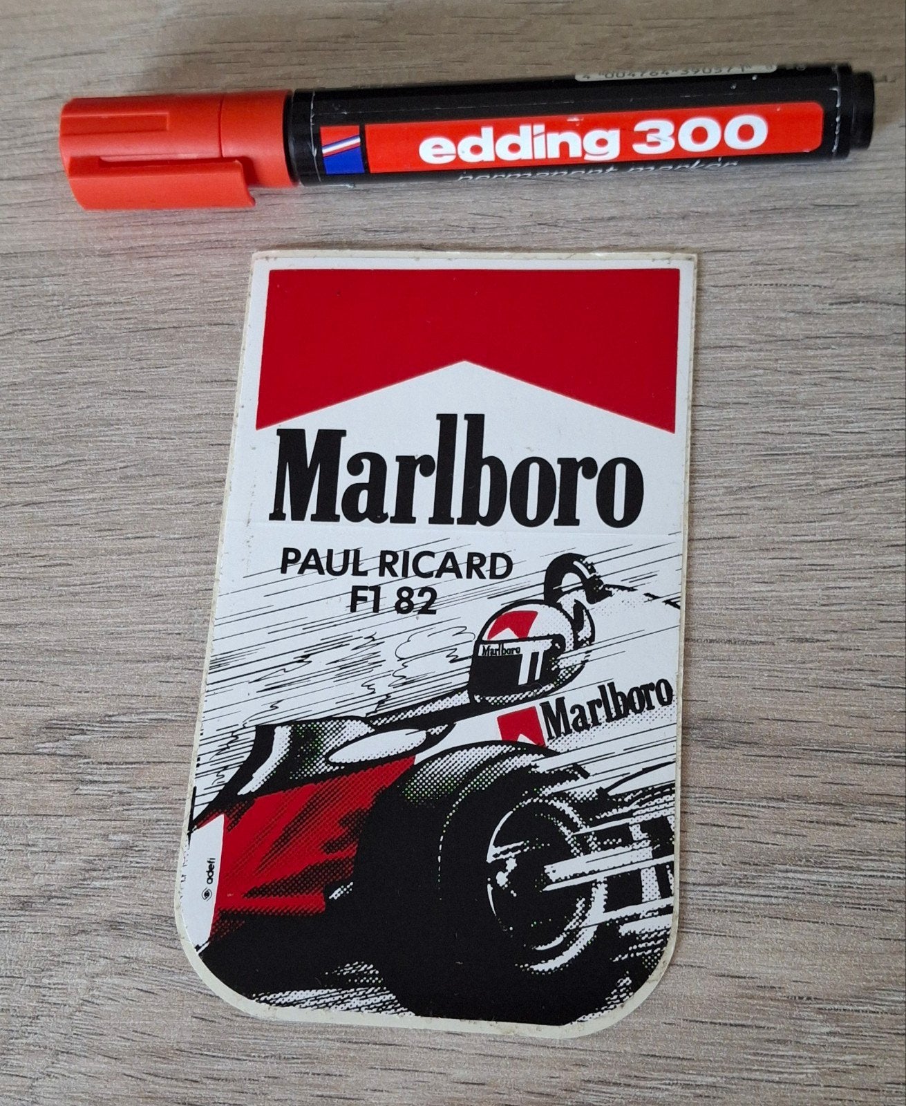 sticker Formule 1 Marlboro Paul Ricard piloot 1982, Verzamelen, Ophalen of Verzenden, Zo goed als nieuw, Auto of Motor