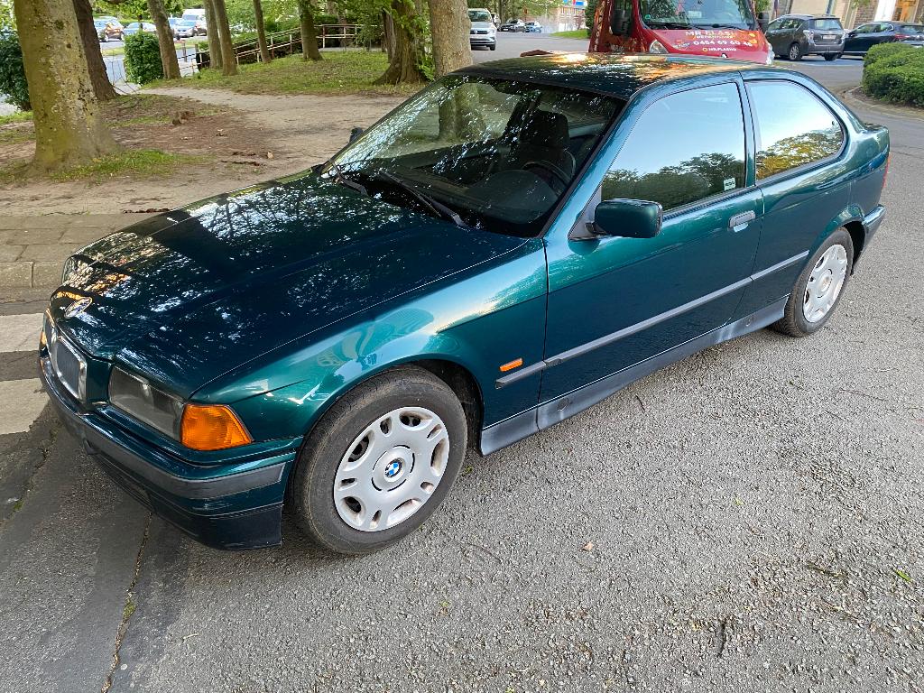 BMW E36 316i FINAL EDITION 1997 237 km handleiding, Auto's, BMW, Particulier, Te koop