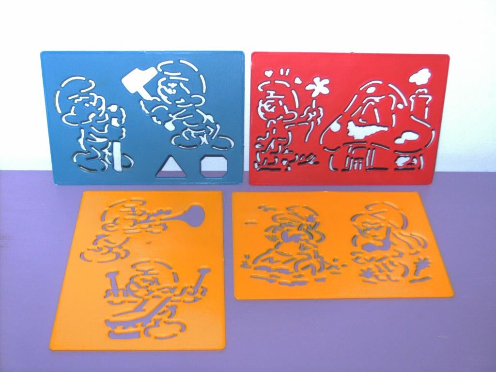 4 Vintage tekensjablonen van de smurfen., Collections, Personnages de BD, Enlèvement ou Envoi, Schtroumpfs, Utilisé, Ustensile