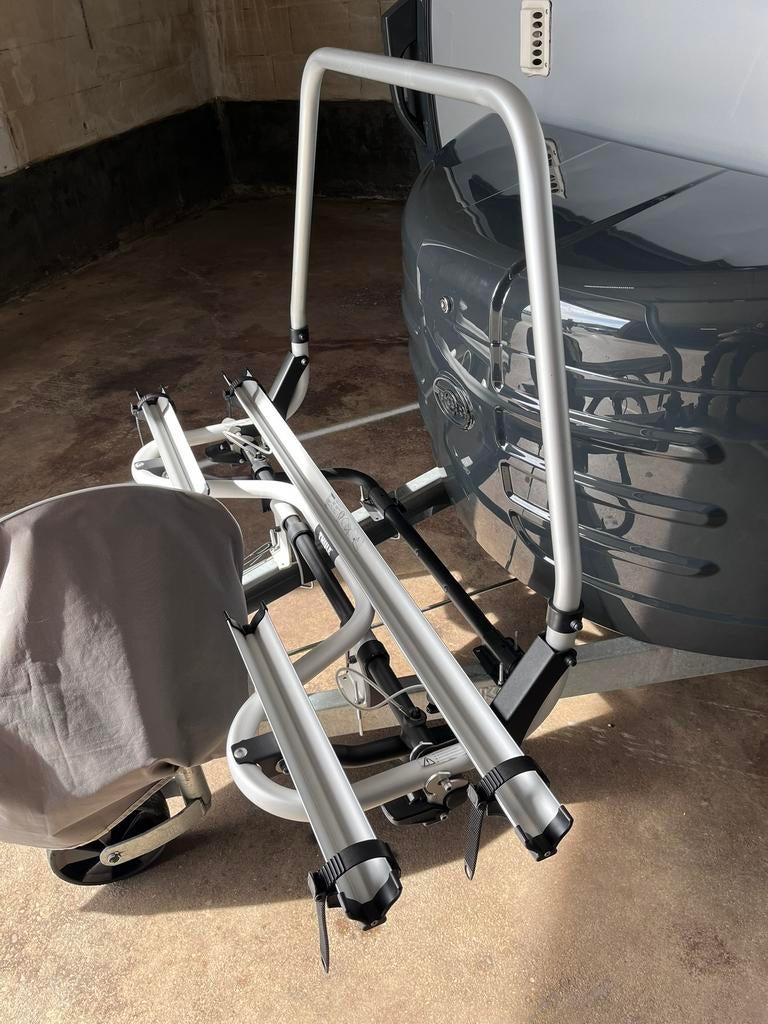 Thule fietsenrek voor 2 fietsen – caravan dissel, Caravans en Kamperen, Ophalen, Zo goed als nieuw