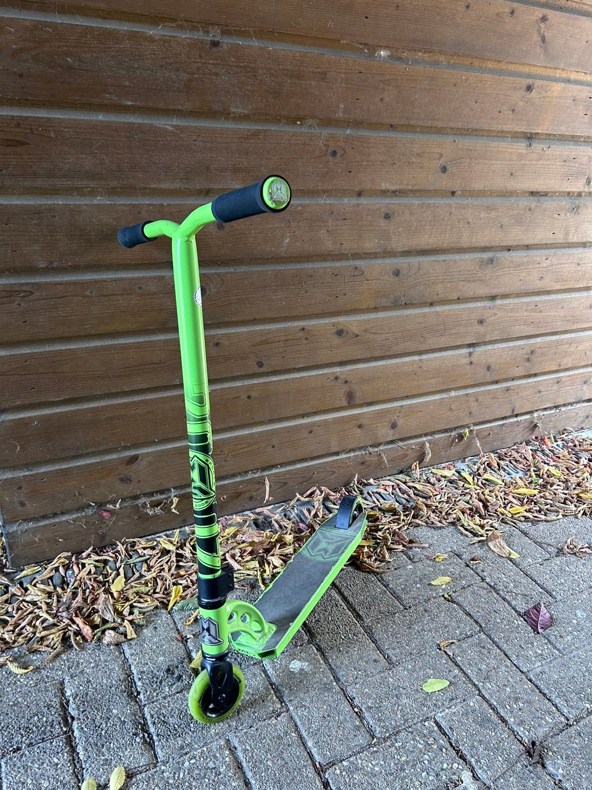 Trottinette acrobatique Madd Gear VX6 Pro — Verte, Vélos & Vélomoteurs, Enlèvement, Comme neuf, Autres types