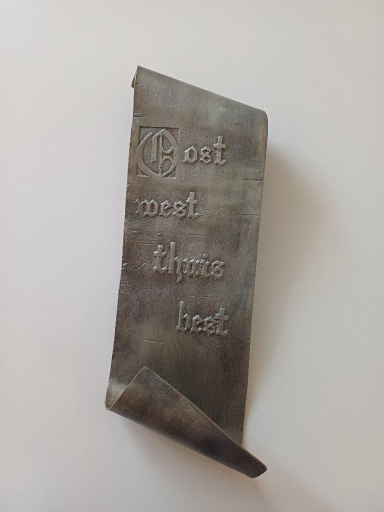 Vintage tinnen wanddecoratie 'Oost west thuis best', Ophalen of Verzenden, Gebruikt