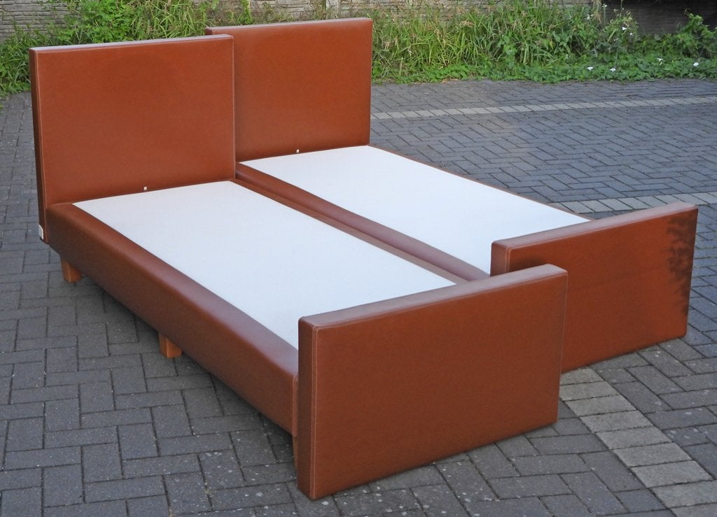 2x Kwaliteits boxspring 90x200 lederlook cognac bruin zgst, Ophalen, Gebruikt, Bruin, Tweepersoons