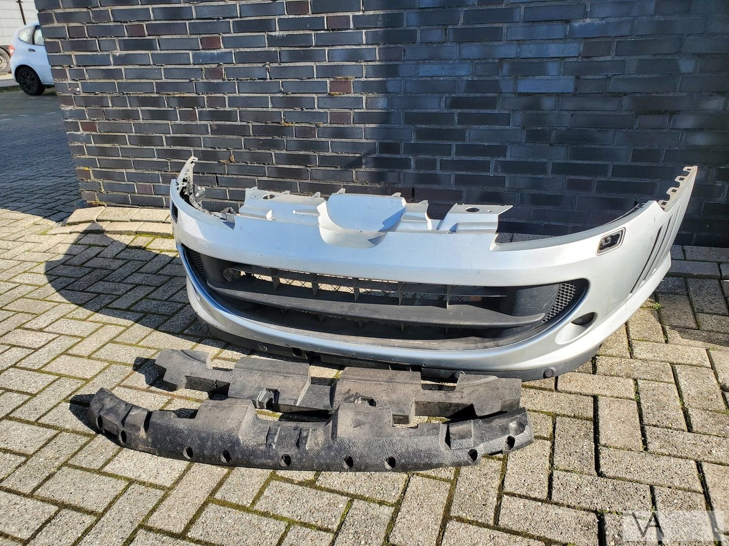 Peugeot 407 coupe 2005 - 2011 voorbumper zilver met pdc €300, -, Utilisé, -, Avant