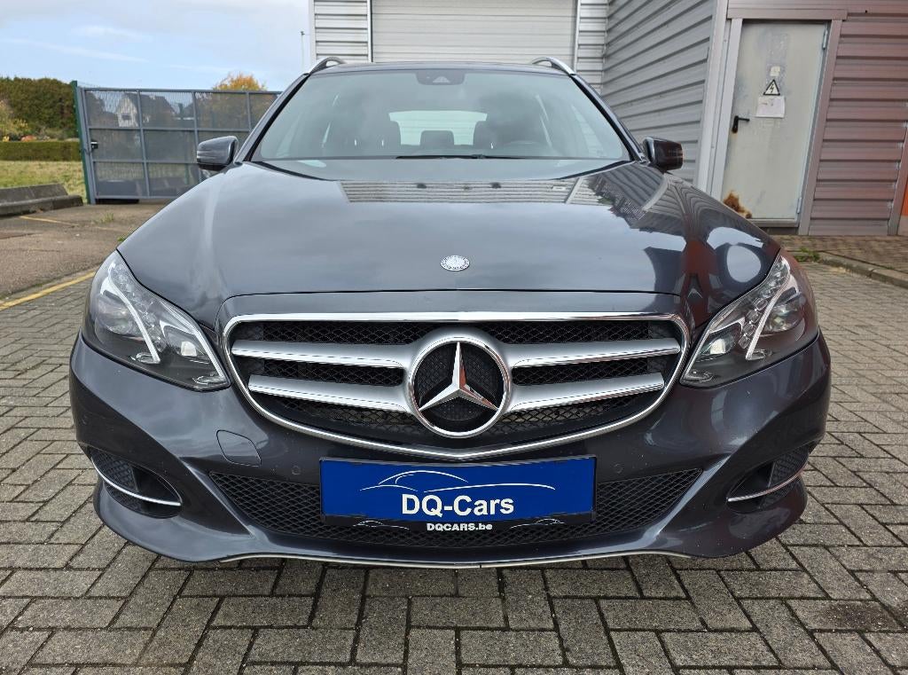 Mercedes-Benz E 220 d - Avantgarde - Automatique, Autos, Achat, 140 g/km, Entreprise, Carnet d'entretien
