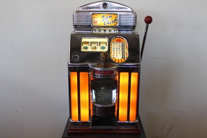 Machine à sous JENNINGS SUNCHIEF 1949 Jackpot, Autres monnaies, Enlèvement ou Envoi, Utilisé, Avec clés