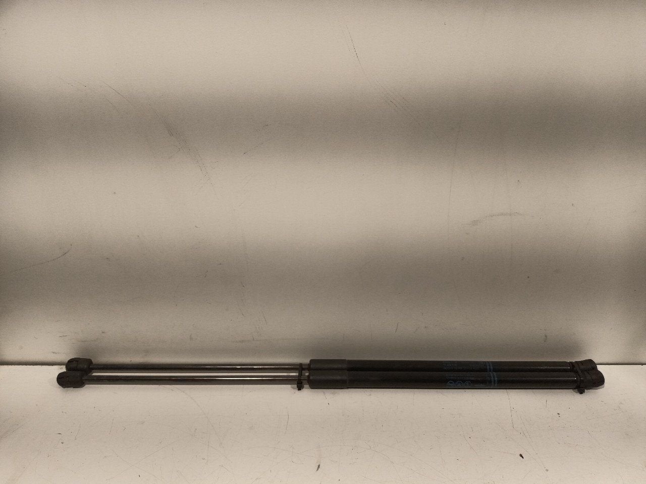 Gasdrukveerset achter Opel Corsa, Onderdelen@venauto.nl, Van der Ven Autorecycling B.V., Ettenseweg 76, 4706 PB Roosendaal, The Netherlands