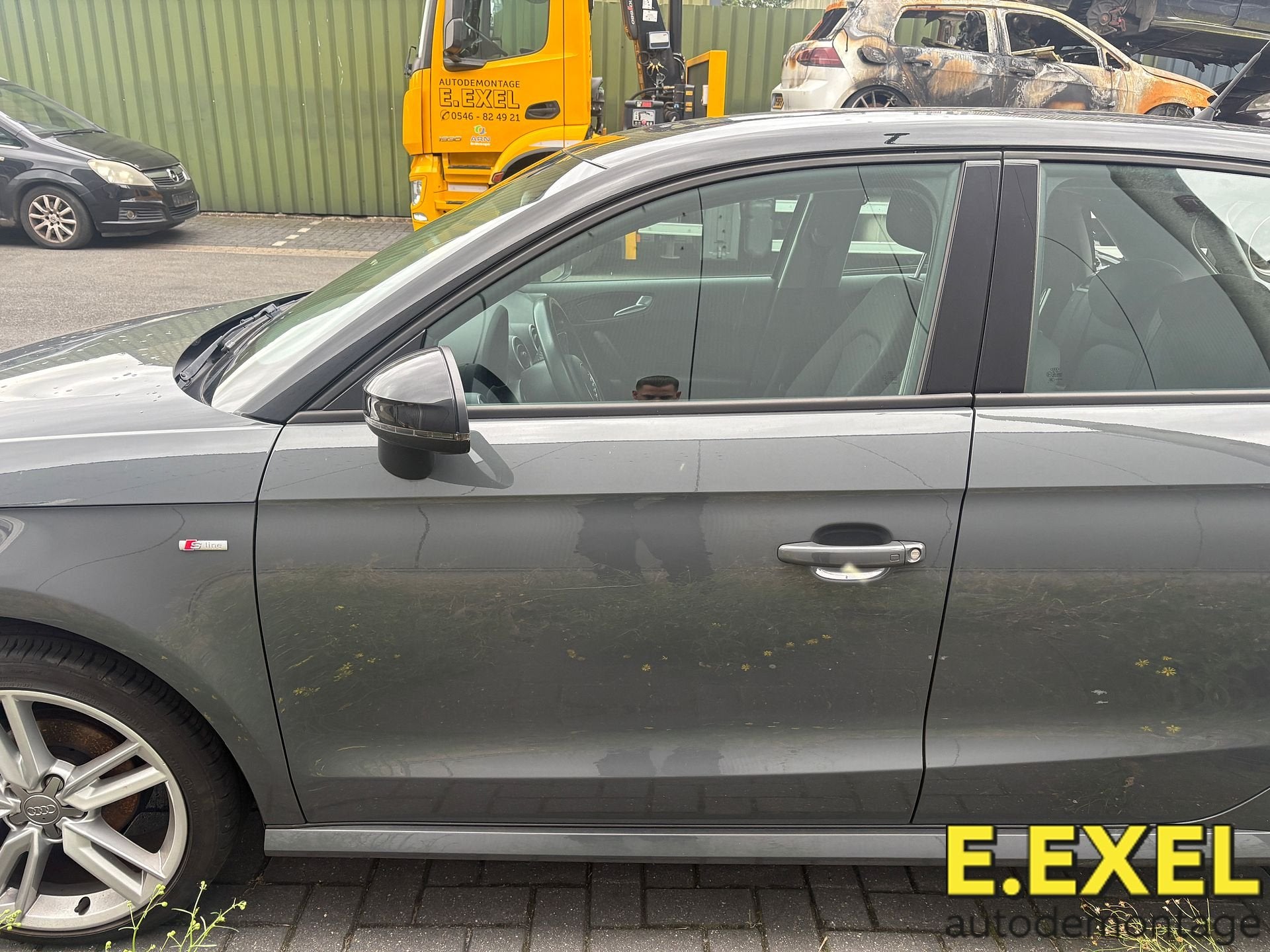 Complete Deur links voor Audi A1 2011-18 Kleur : LX7M, Gebruikt, -, Deur, Voor