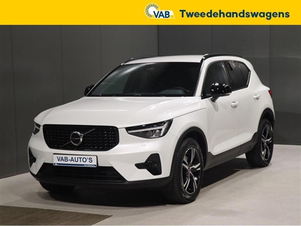 Volvo XC40   2.0 B3 MHEV PLUS DARK DESIGN DCT, Auto's, Volvo, Automaat, Wit, 120 kW, Bedrijf