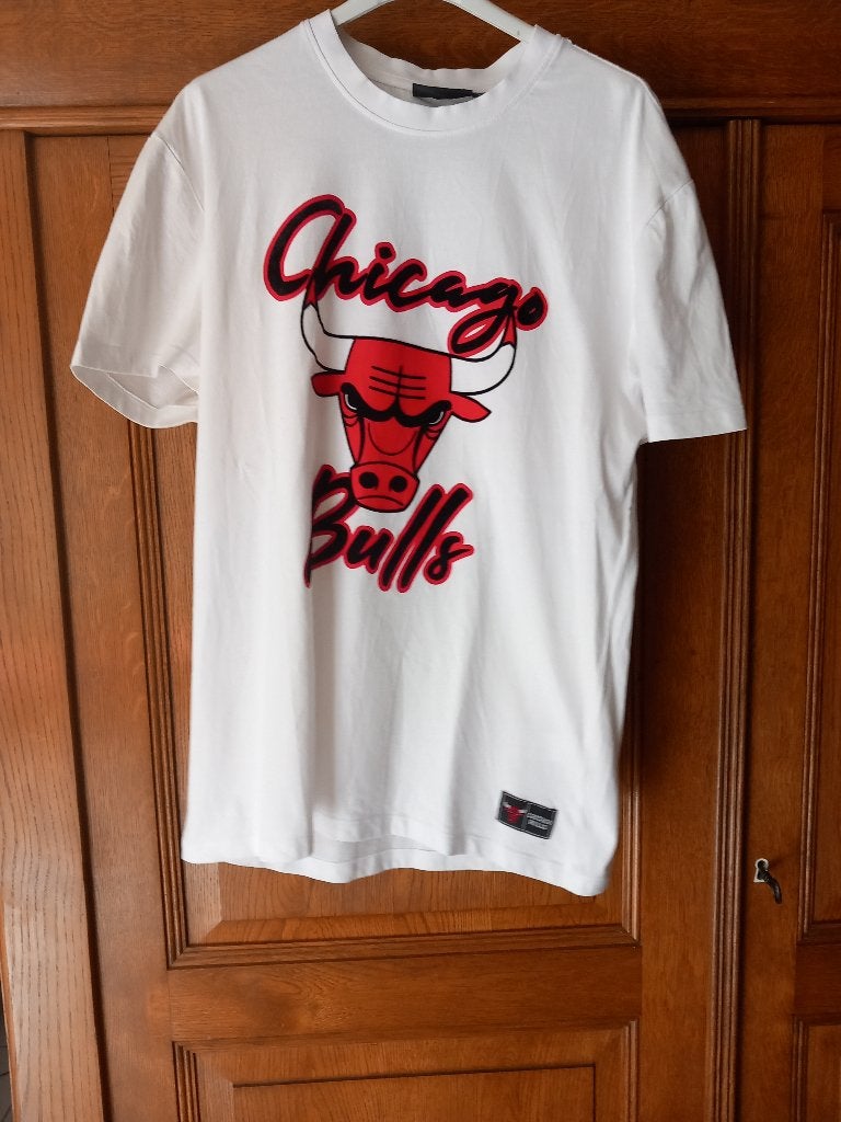 NBA - T&Shirt blanc - tête de taureau rouge - Taille S, Envoi, Comme neuf, Rouge