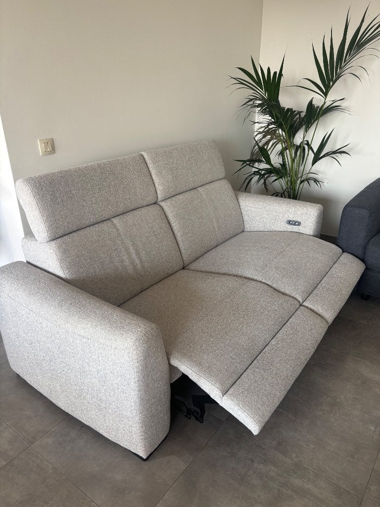 Kwalitatieve zetel met 2 elektrische relaxen, Ophalen, Zo goed als nieuw, Tweepersoons, Stof