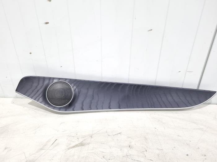 Revêtement portière 4portes avant droite d'un Mercedes C-K, 3 mois de garantie, Utilisé, -, -