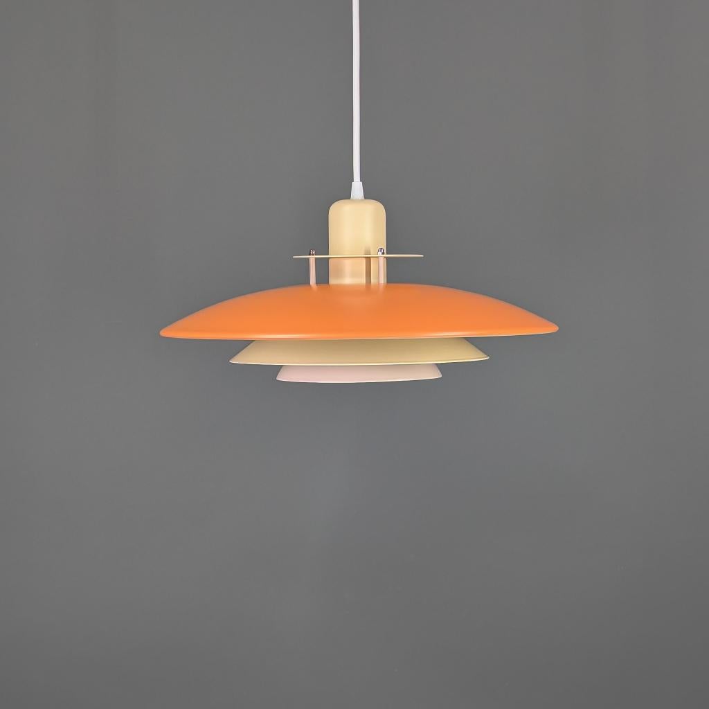 Lampe Belid en orange et jaune : un design suédois joyeux, 75 cm ou plus, Métal, Comme neuf, Deens design