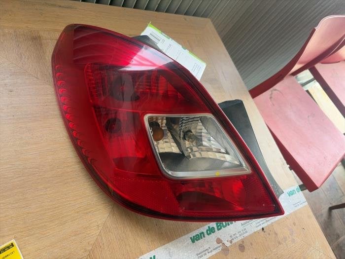 Feu arrière gauche d'un Opel Corsa, -, Opel, 3 mois de garantie, Utilisé