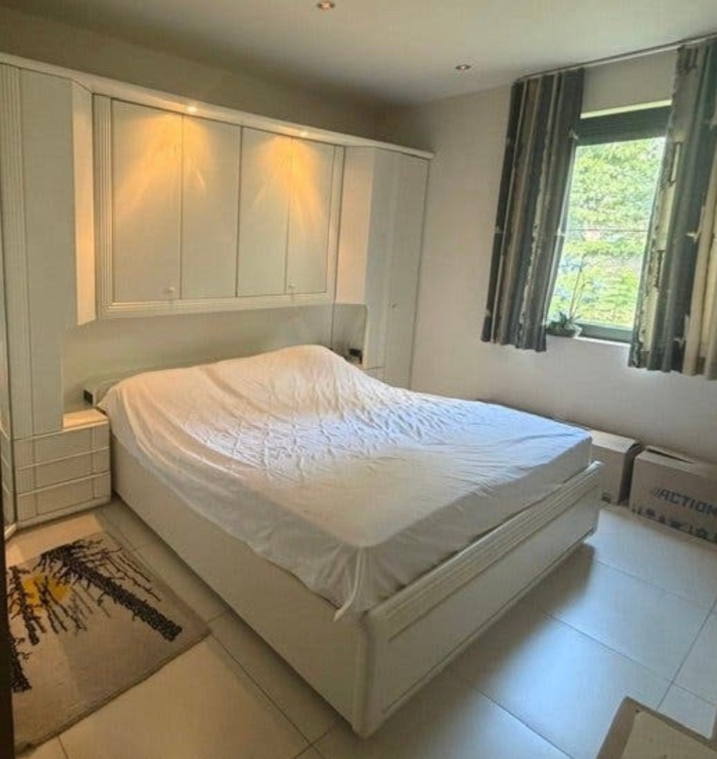 Slaapkamer electrisch bed, Ophalen, Zo goed als nieuw