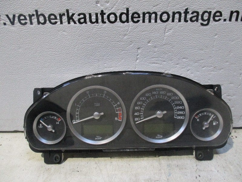 COCKPIT Jaguar S-type (X200) (4r8f-10848-je), Campus Kronberg 7
61476  Kronberg im Taunus, DE, Gebruikt, Jaguar, Jaguar Land Rover Deutschland GmbH
