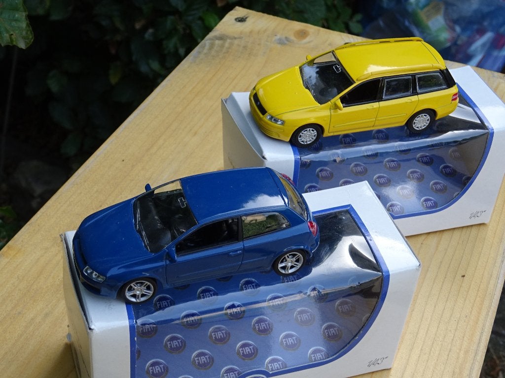 Set Fiat Stilo - 1/43, Enlèvement ou Envoi, Neuf, Voiture