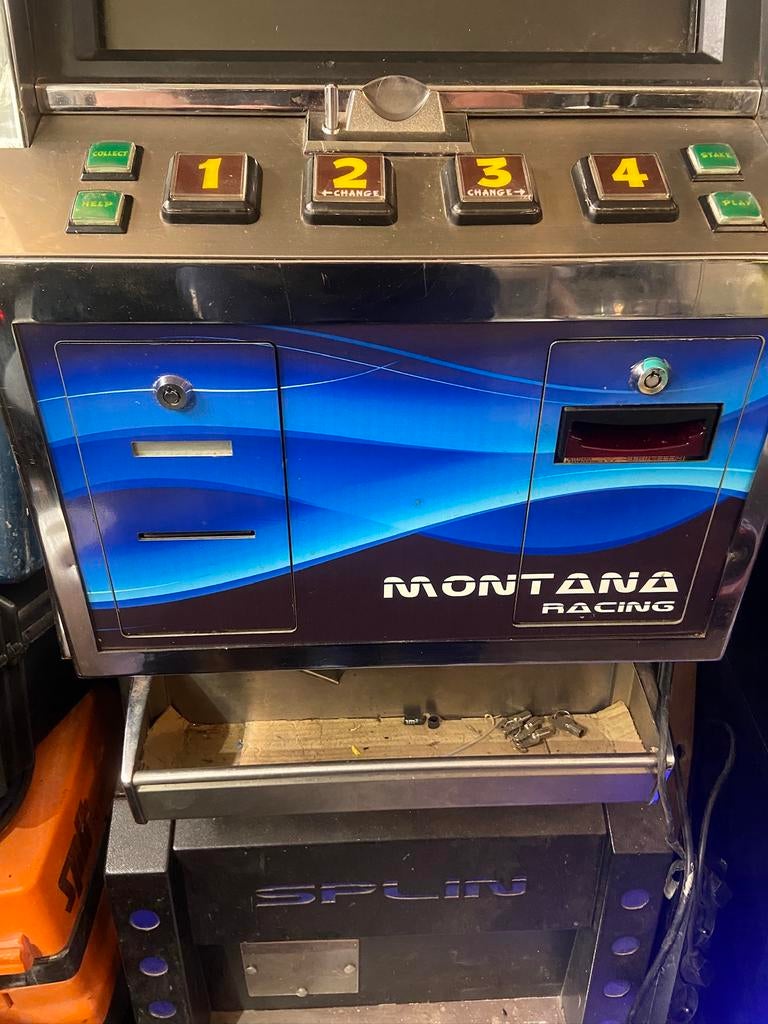 Racing Montana gokkast prive gebruik, Verzamelen, Automaten | Gokkasten en Fruitautomaten, Euro, Ophalen, Gebruikt, Met sleutels