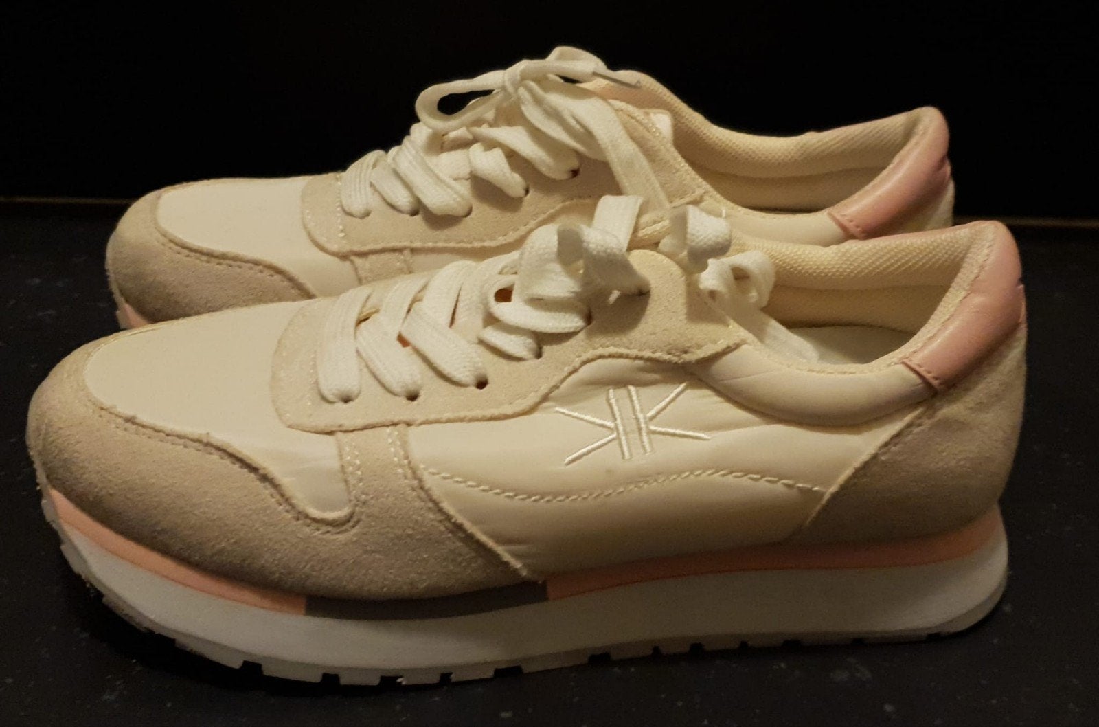 Beige/roze KJRT sneakers van Torfs - Maat 36, Enlèvement ou Envoi, Sneakers et Baskets, Comme neuf, KJRT