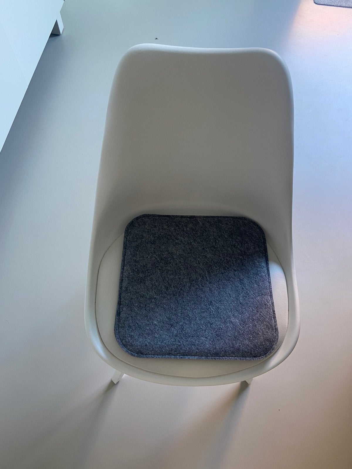 Stevige stoelen wit, Huis en Inrichting, Stoelen, Ophalen, Gebruikt, Wit, Vier