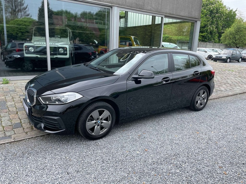 BMW 1 Serie 118 118iA OPF (16.074 + BTW) (automatique), Autos, BMW, Achat, Euro 6, Entreprise, Noir