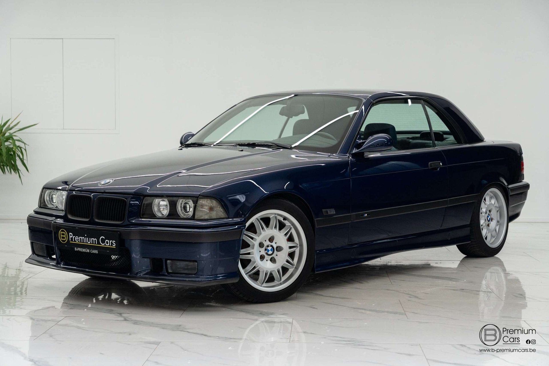 BMW 320 I 325 motor cabrio E36 M pack! Oldtimer! Uniek!, 4 zetels, Gebruikt, Euro 6, Cabriolet
