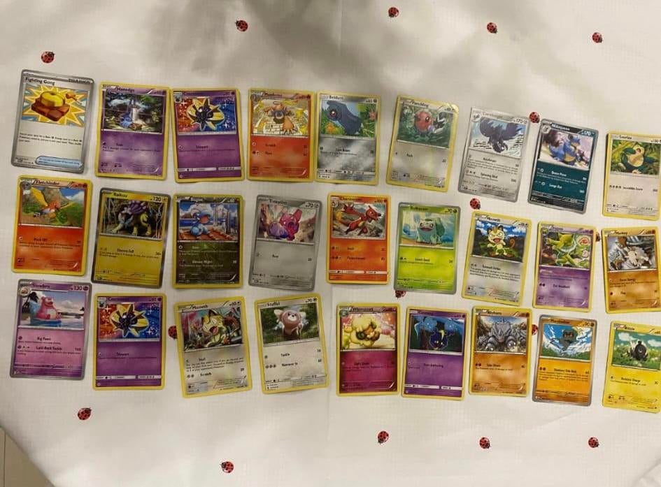 175 Pokemonkaarten, Enlèvement, Comme neuf, Plusieurs cartes