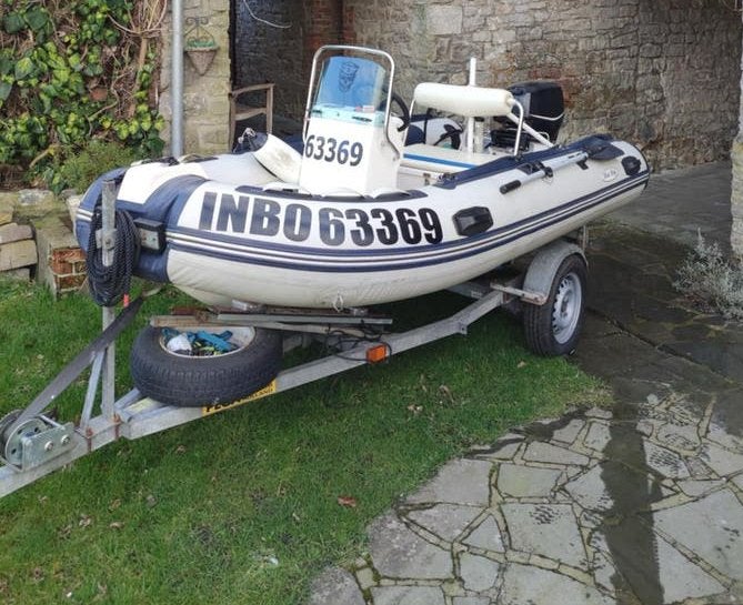Semi-rigide + aanhangwagen, Watersport en Boten, Speedboten, Ophalen, Zo goed als nieuw