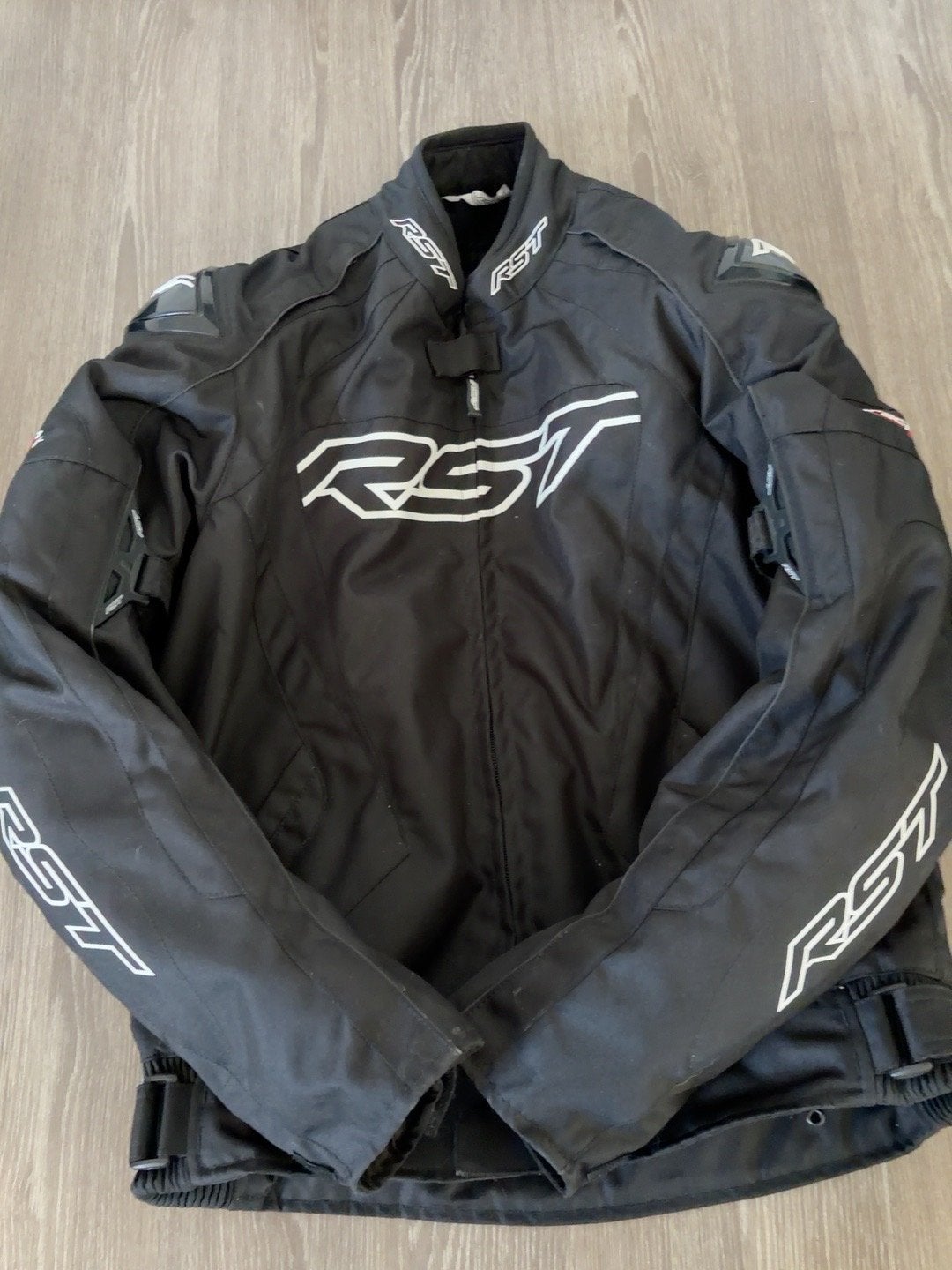 RST Motorjas CE Gecertificeerd – M / UK 42 EU 52 – Zwart, Motoren, Ophalen of Verzenden, Nieuw zonder kaartje, Heren, Jas | textiel