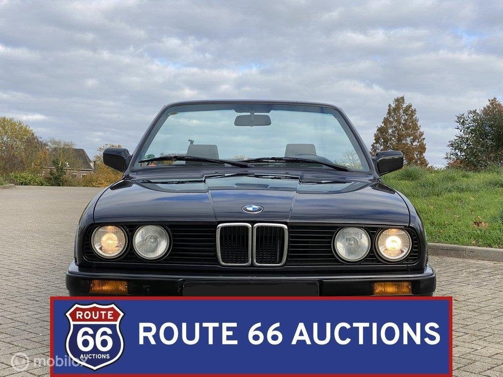 BMW 318i Cabriolet | 1991 | Route 66 Auctions, Auto's, Zwart, Bedrijf, Handgeschakeld, Overige carrosserie