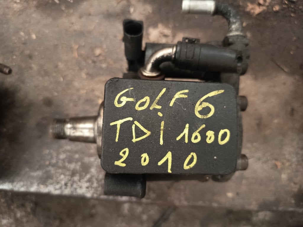 pompe a mazout golf 6 1600 d, Enlèvement, Utilisé, Audi