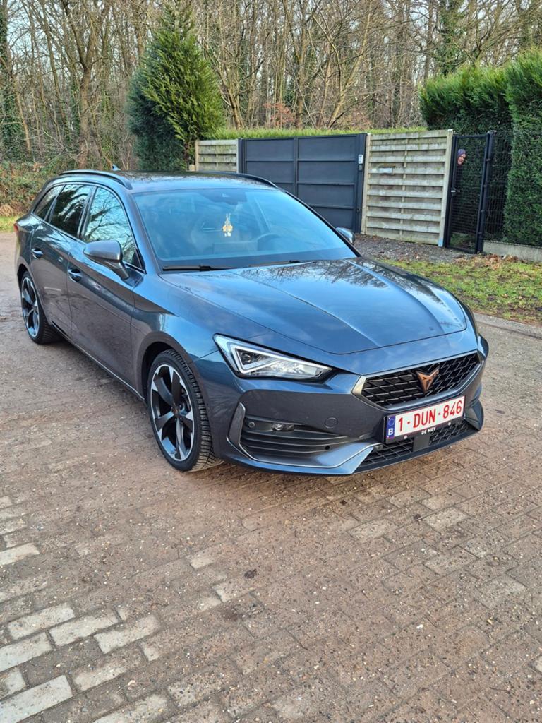 Cupra Leon ST e-Hybrid, Auto diversen, Ongevalwagen, Ophalen, Cupra