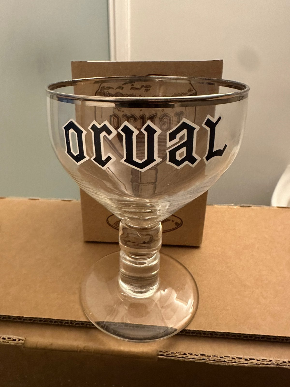 Verre Orval pied boulle, Ophalen, Zo goed als nieuw, Bierglas
