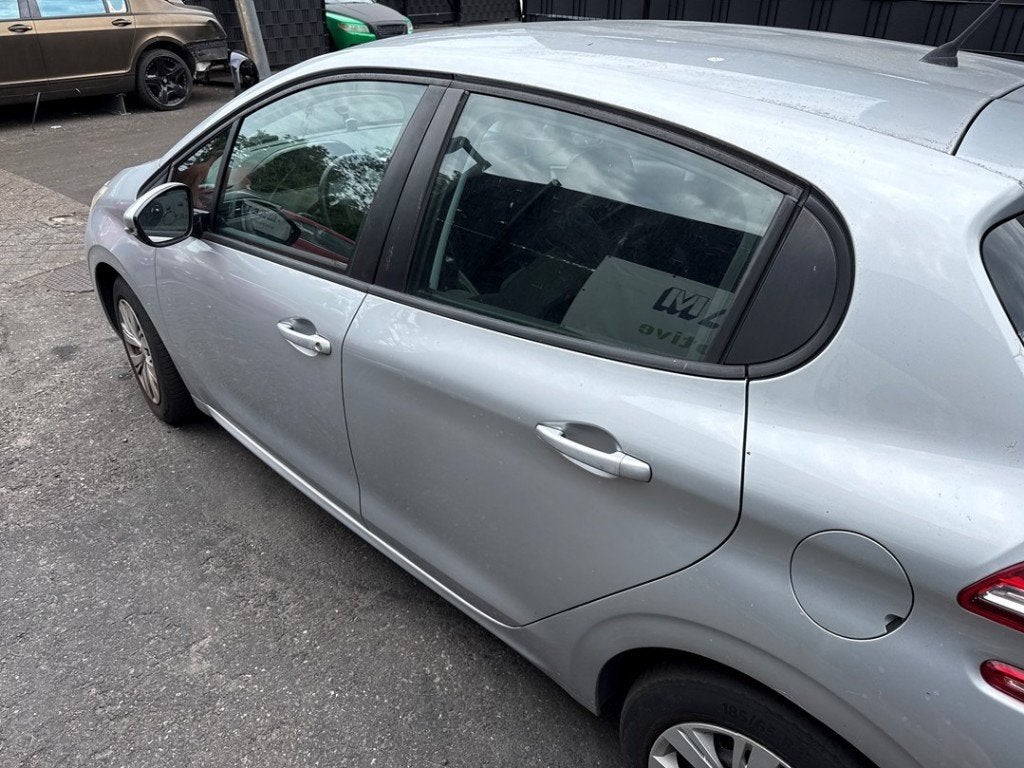 PORTIER LINKS ACHTER Peugeot 208 I (CA / CC / CK / CL), Kontakt-peugeot@peugeot.com, Gebruikt, Deur, Achter