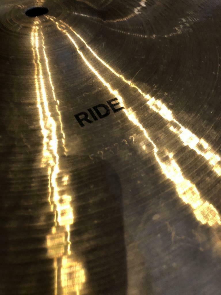 Paiste 2002 black badge 18" ride cymbal, Enlèvement ou Envoi, Comme neuf, Autres marques